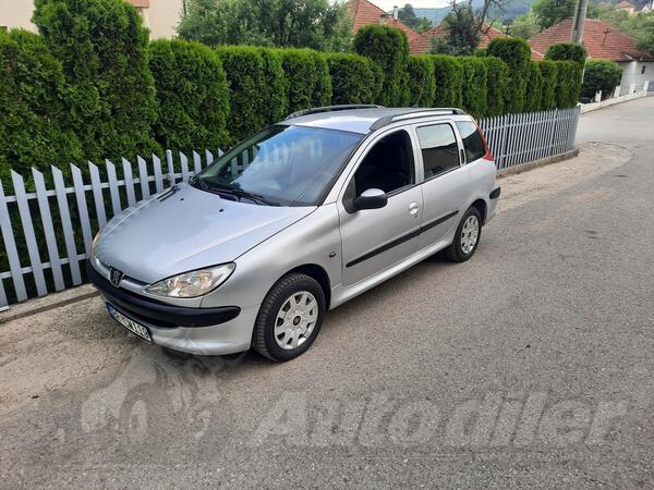 Peugeot - 206 - 1,4 Hdi 50kw Pezo 206