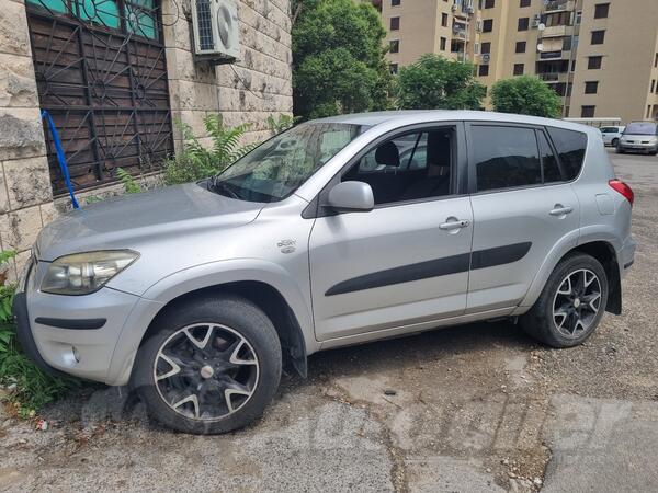 Toyota - RAV 4 - 2.2 D CAT