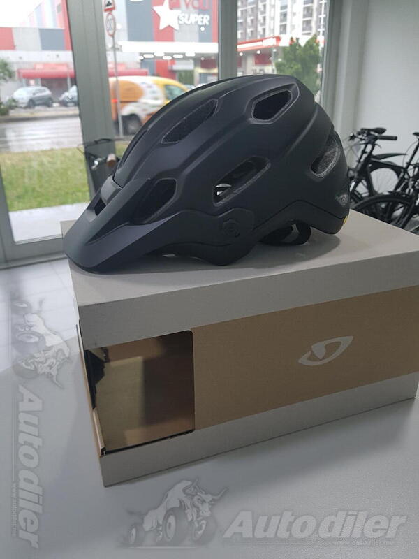 Bell - GIRO SOURCE