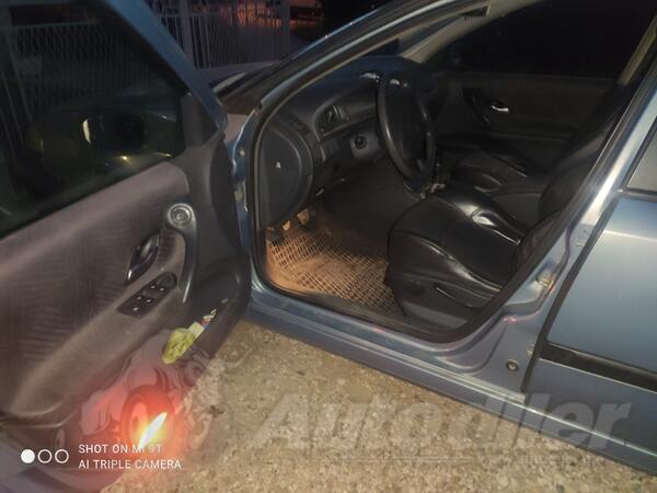 Renault - Laguna - 1.9 DCI