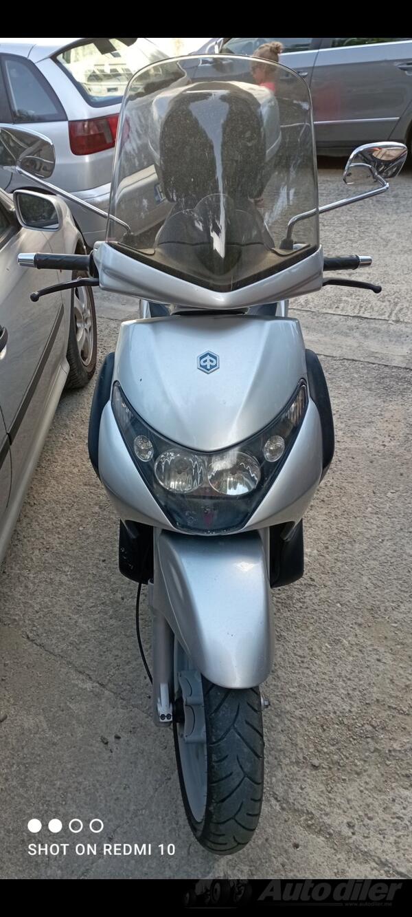 Piaggio - beverly