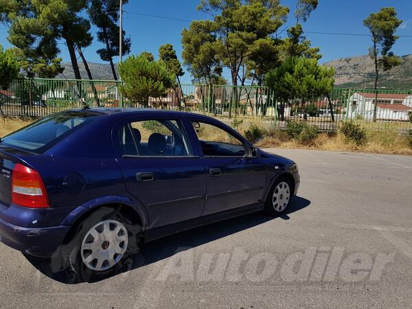 Opel - Astra - G 2.0