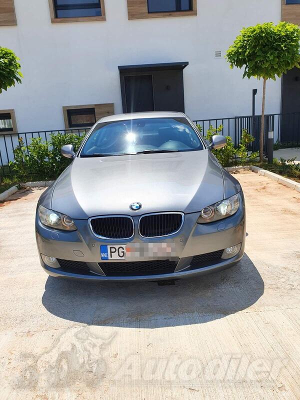 BMW - 320 - E 92