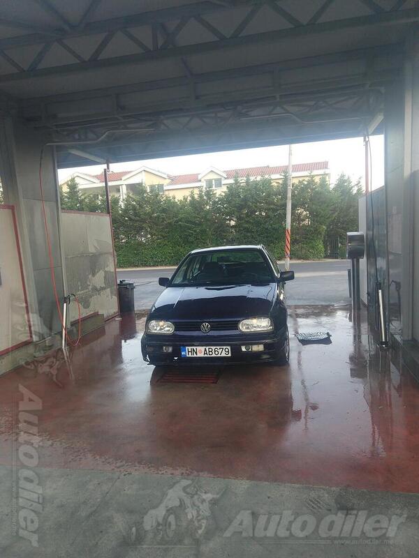 Volkswagen - Golf 3