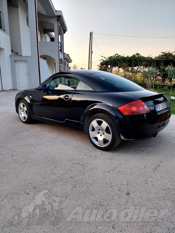 Audi - TT - 1.8 turbo