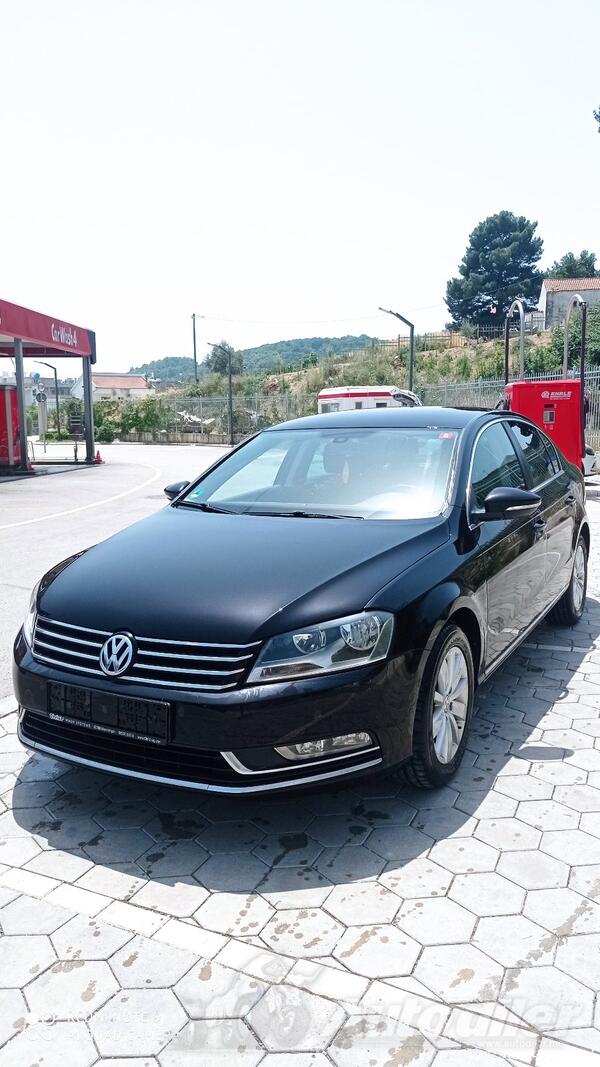 Volkswagen - Passat - 1.6 TDI TREND LINE