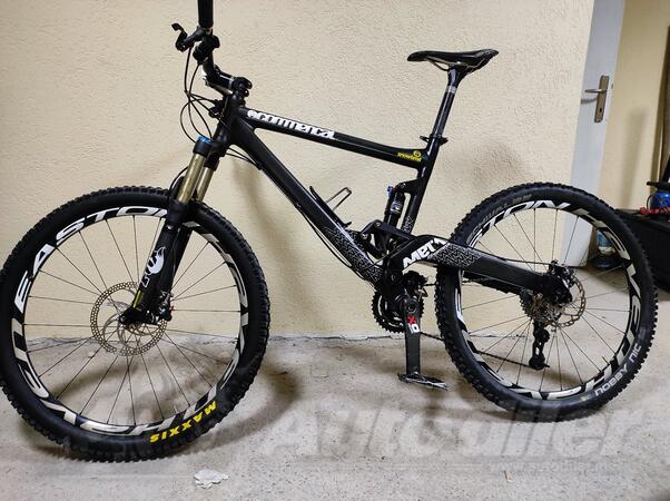 Commencal - carbon