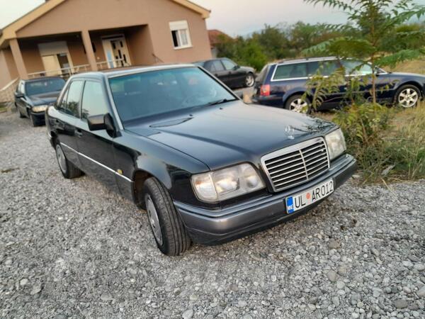 Mercedes Benz - 250 - 2.5 d