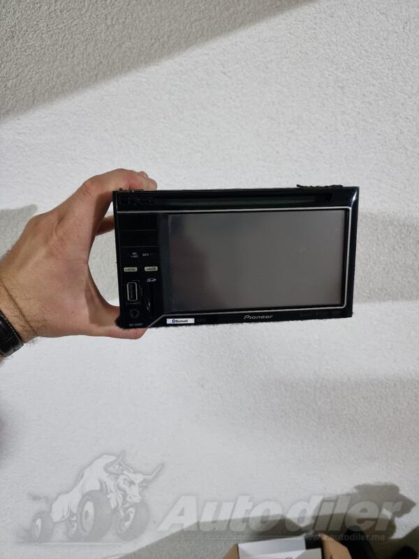 CD / DVD / MC / Radio player