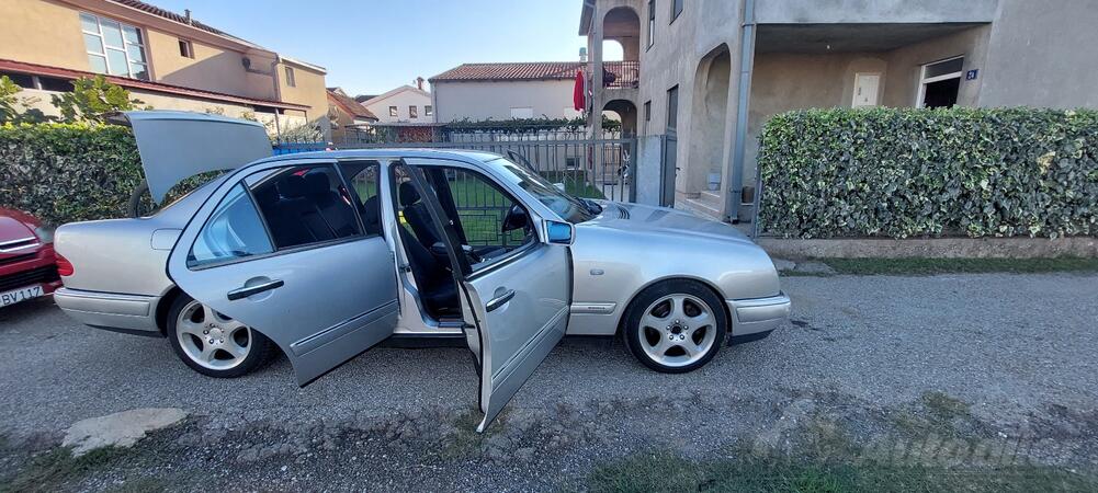 Mercedes Benz - E 300 - 3.0