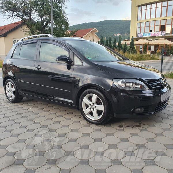 Volkswagen - Golf Plus - united