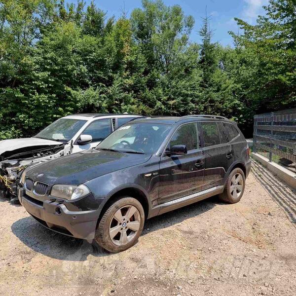 BMW - X3 3000 in parts