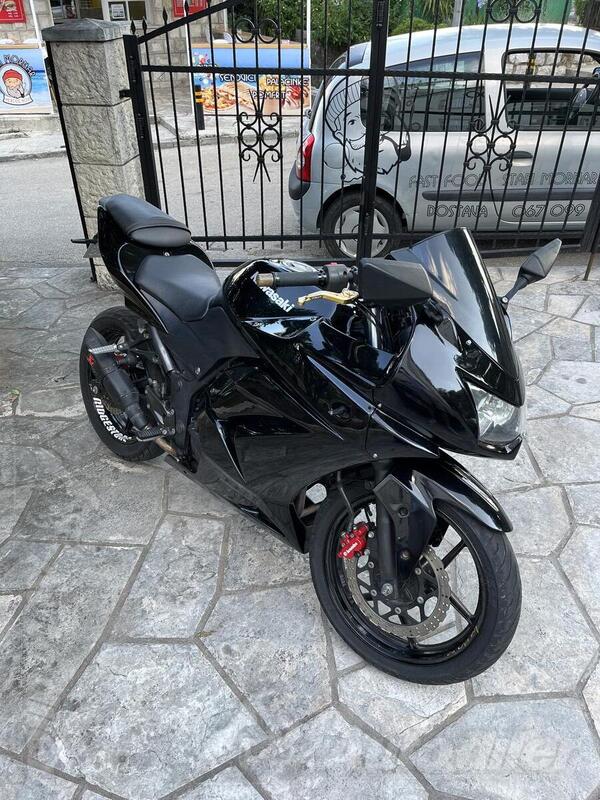Kawasaki - Ninja 250R