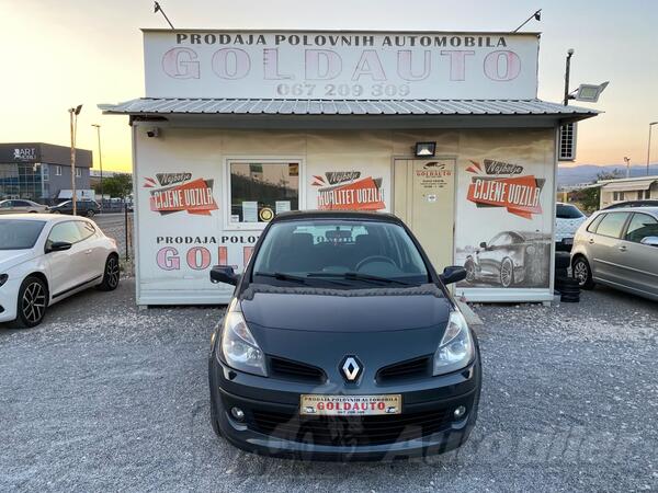 Renault - Clio - 1.5 dci