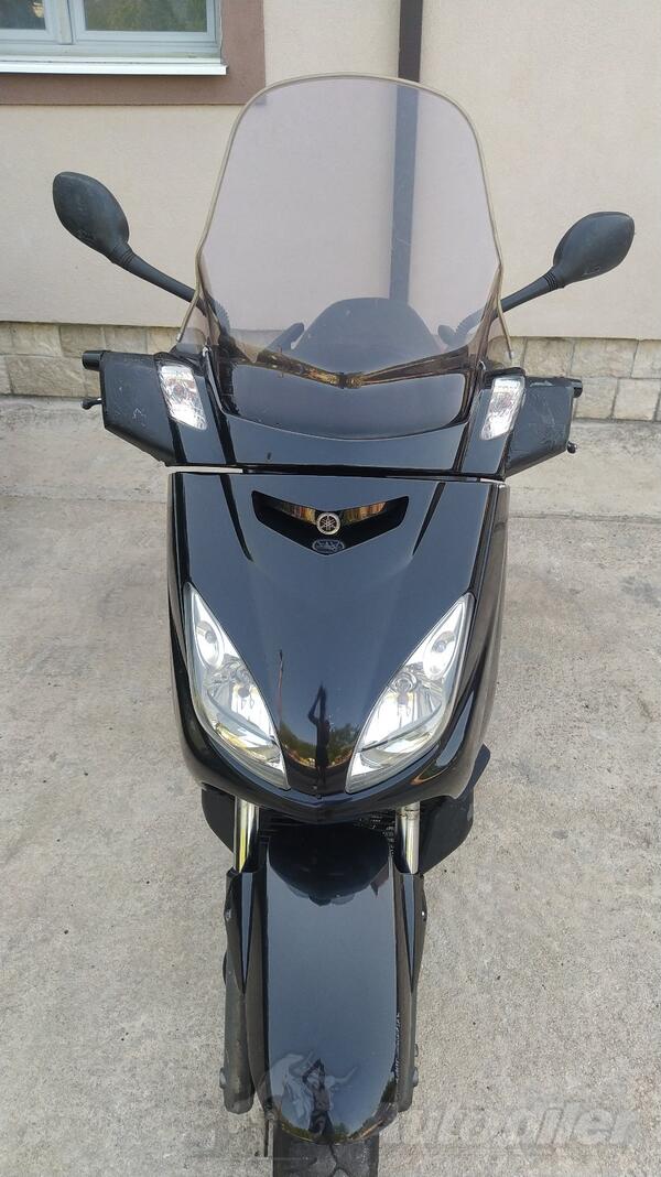 Yamaha - xmax