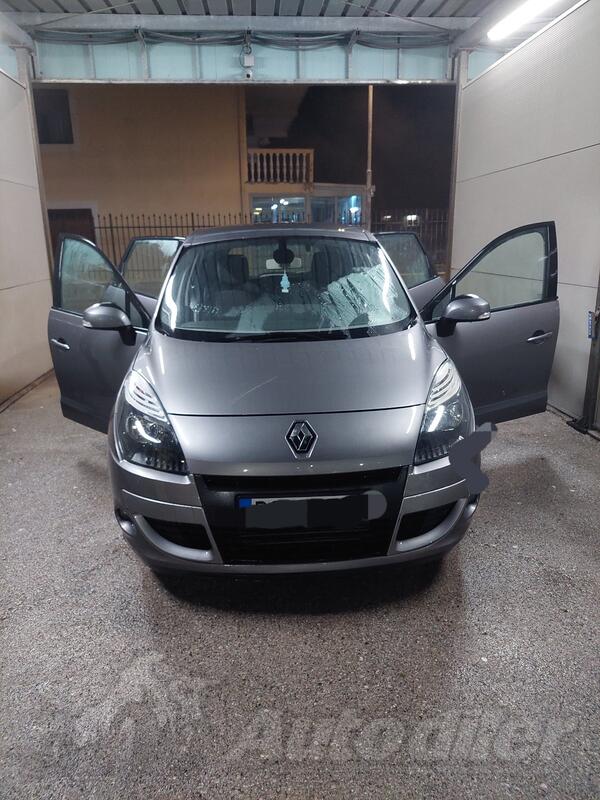 Renault - Scenic - 1.5 DCI