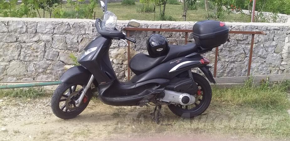 Piaggio - Beverly