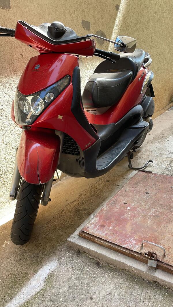 Piaggio - Beverly