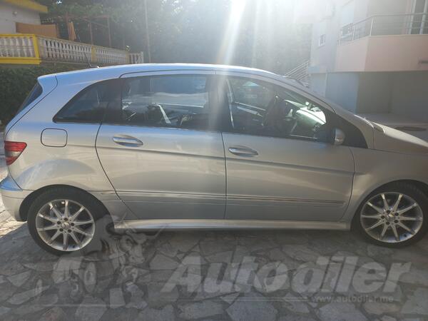 Mercedes Benz - B 180 - B180