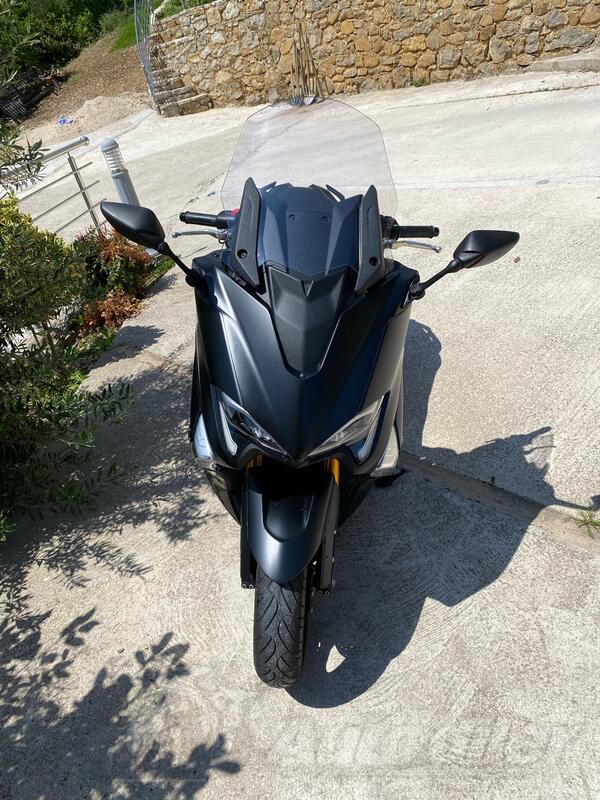 Yamaha - T-Max DX