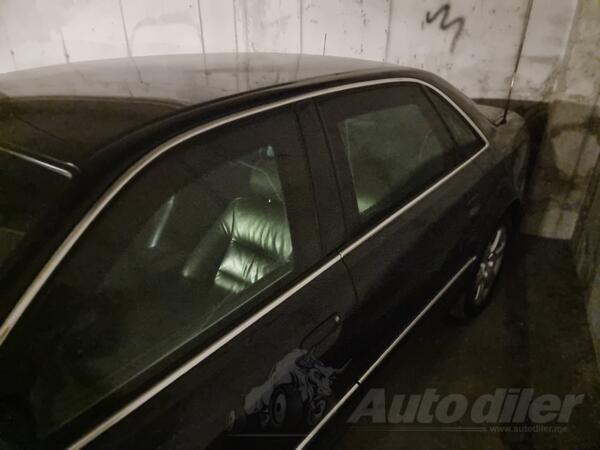 Audi - A8 - 4.2 Blind
