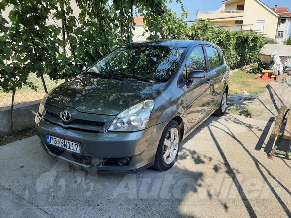 Toyota - Corolla Verso - 2.0 D4D 85 KW