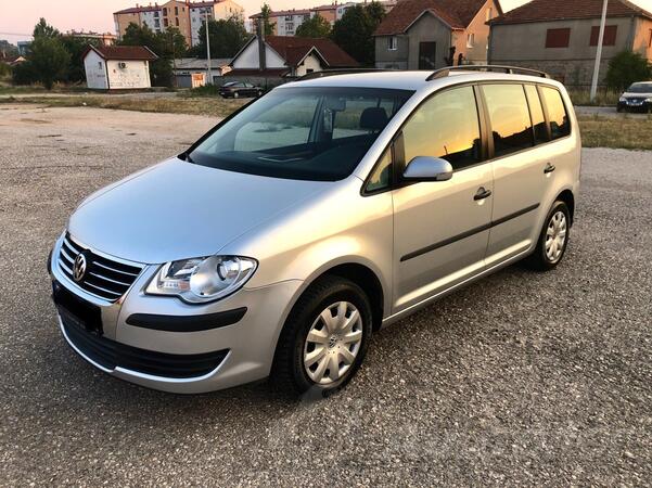 Volkswagen - Touran
