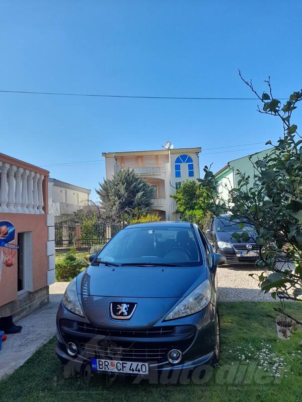 Peugeot - 207 - 1.6 HDI