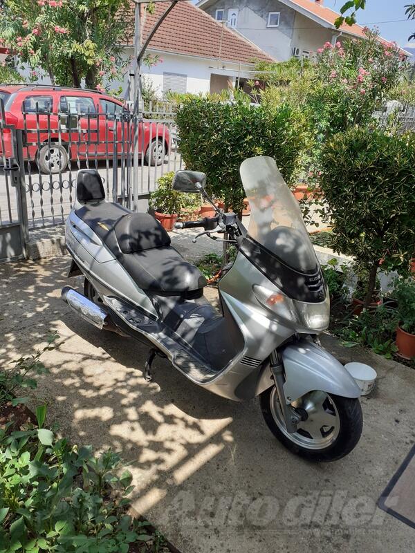 Suzuki - burgman