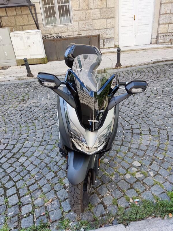 Honda - FORZA 300