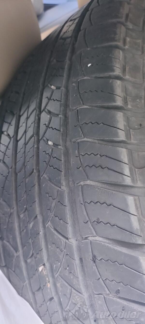 Michelin - latitude tour - All-season tire