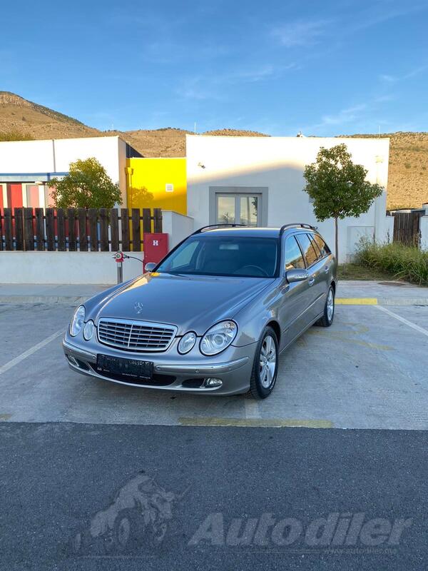 Mercedes Benz - E 220 - CDI AUTOMATIC