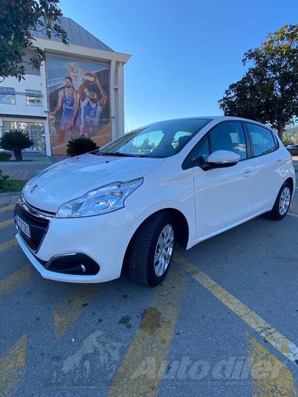 Peugeot - 208 - 1.6 HDI