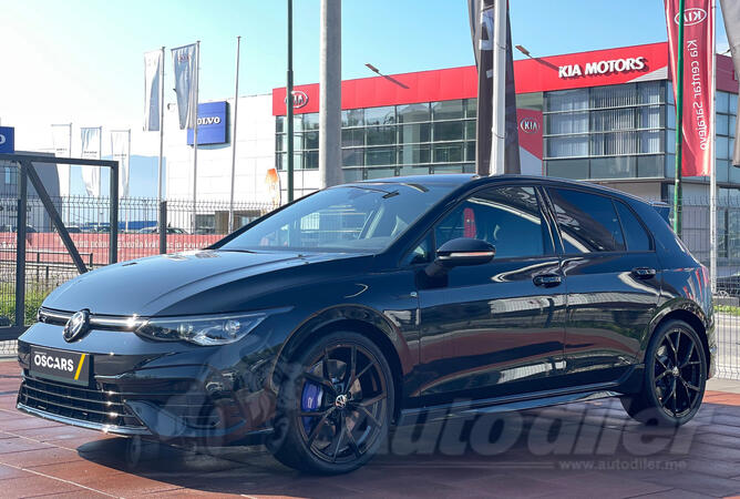 Volkswagen - Golf 8 - R PERFORMANCE