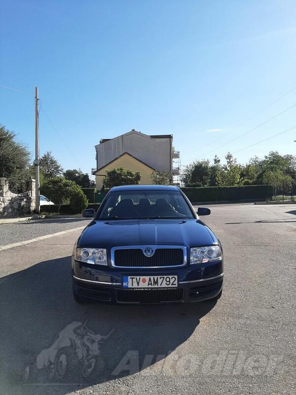 Škoda - Superb - 2.8