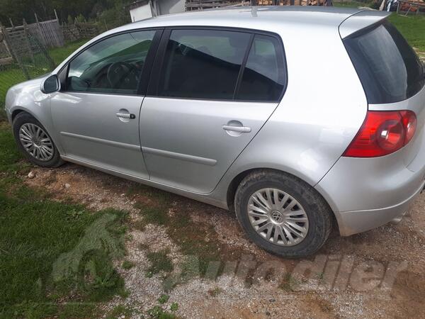Volkswagen - Golf 5 - 1.9 tdi