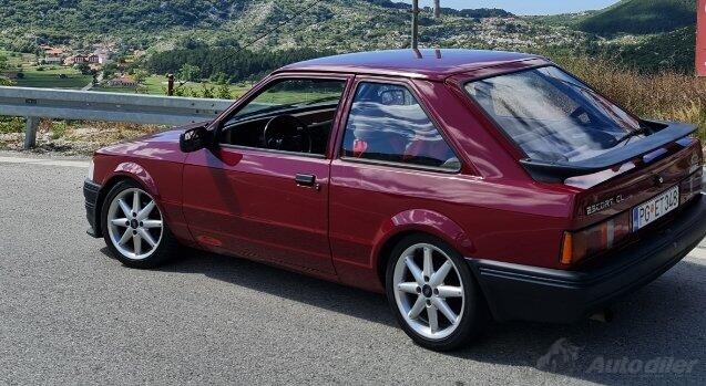 Ford - Escort - 1.3 benz