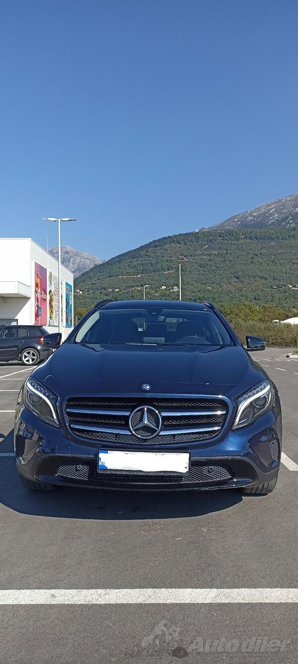 Mercedes Benz - GLA 200