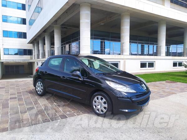 Peugeot - 207