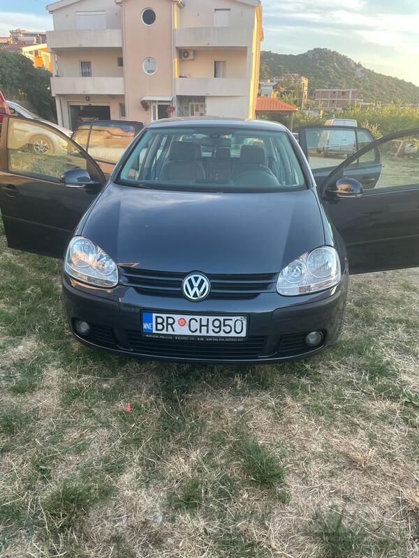 Volkswagen - Golf 5 - 1.6 fsi