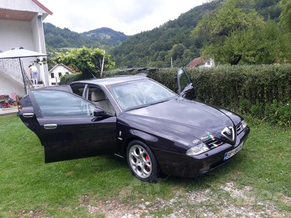 Alfa Romeo - 166 - 2.4 JTD