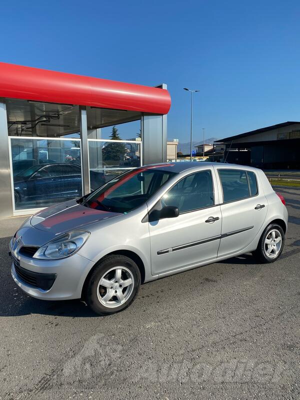 Renault - Clio - 1.5 DCI