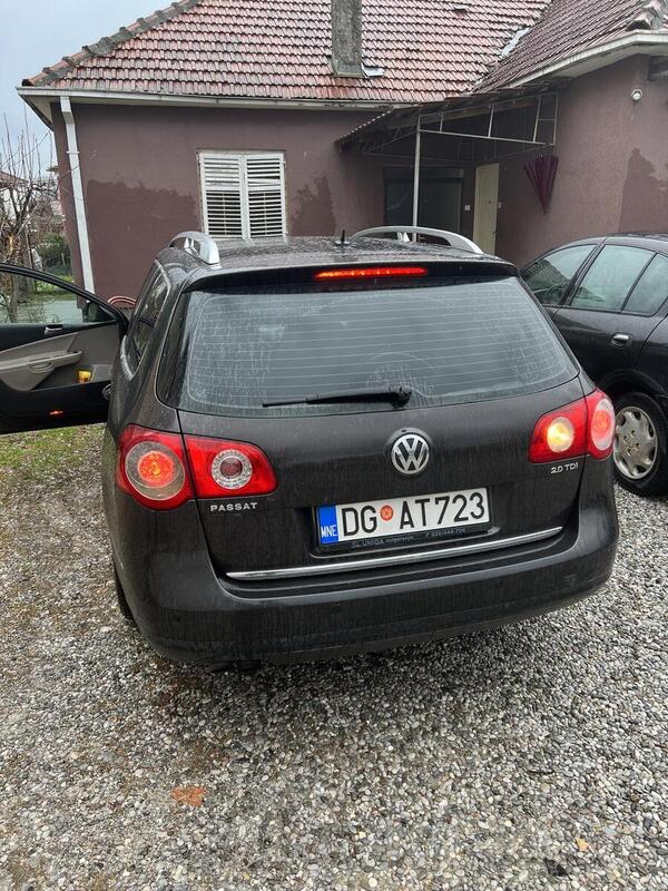 Volkswagen - Passat - 2.0 103