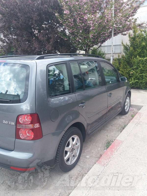 Volkswagen - Touran - 2.0 TDI