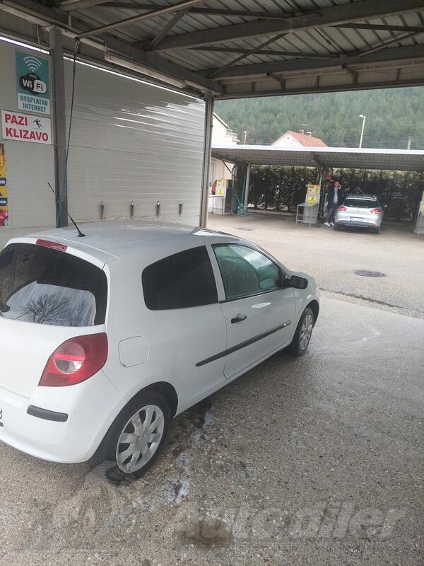 Renault - Clio - 1.5 dci