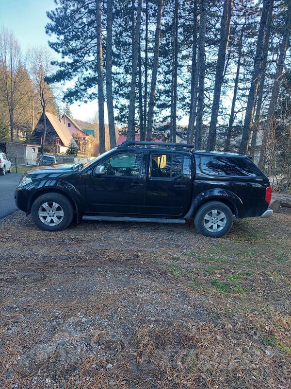 Nissan - Navara - 2.5
