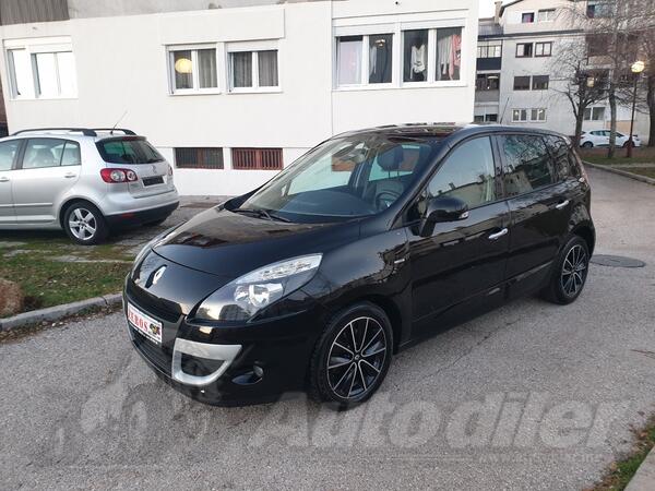 Renault - Scenic - 1,9 DCI BOSE