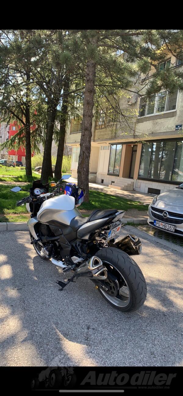 Kawasaki - Z1000