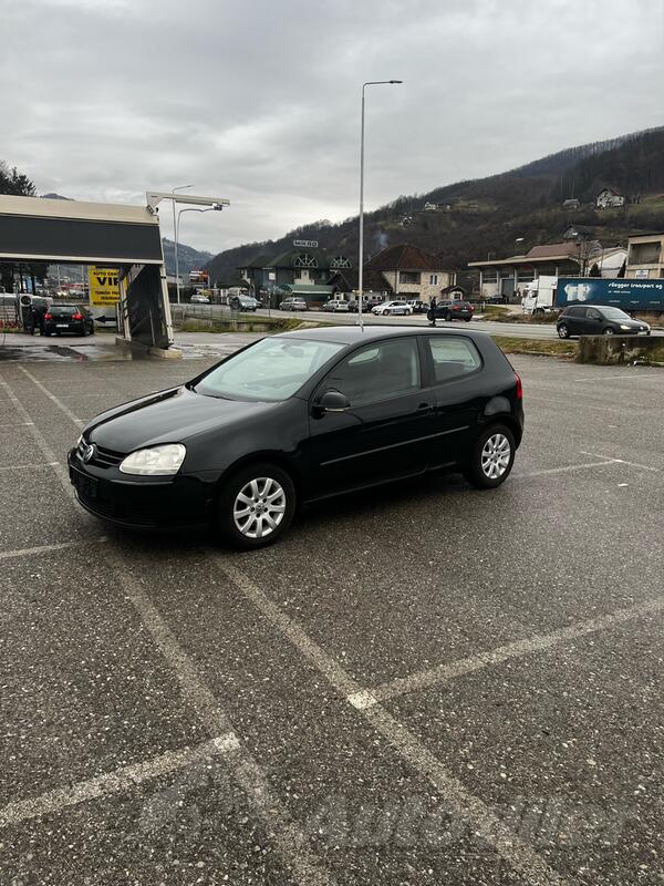 Volkswagen - Golf 5 - 1.9 77kv