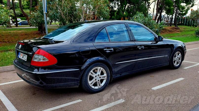 Mercedes Benz - E 220